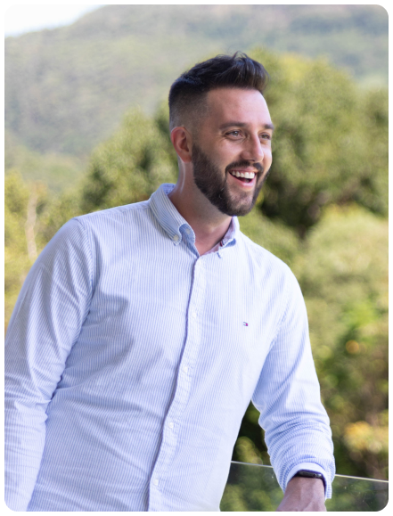 Brisbane Hair Transplants: Visit the local clinic in Spring Hill, Brisbane for your consultation with our hair growth advisors.