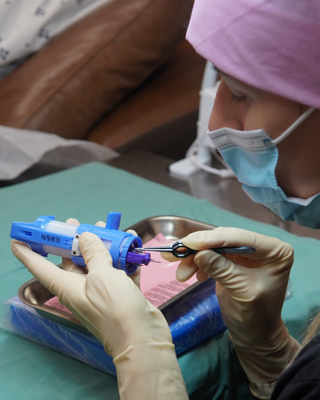 A Gro Auckland doctor performing an FUE hair transplant